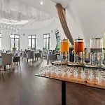 Dancing House - Tancici Dum Hotel